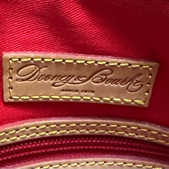 DOONEY & BOURKE Leather Chevron Striped Crossbody Bag - Picture 6 of 16